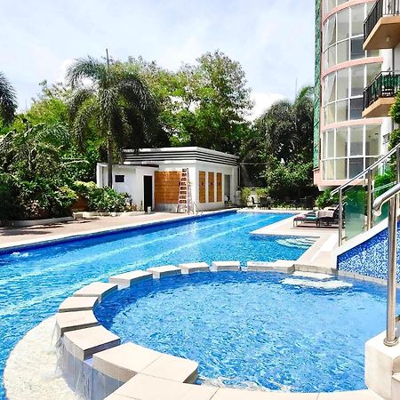 Lancris Residences 2 Bedroom Entire Apartment Near Airport With Pool Paranaque City Zewnętrze zdjęcie