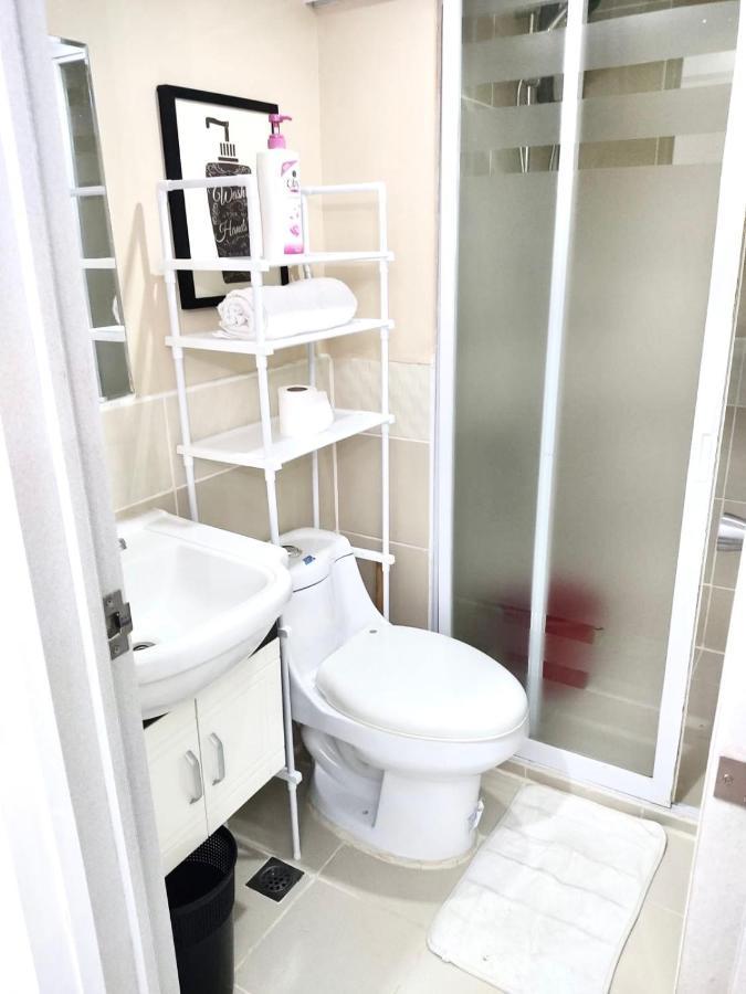 Lancris Residences 2 Bedroom Entire Apartment Near Airport With Pool Paranaque City Zewnętrze zdjęcie