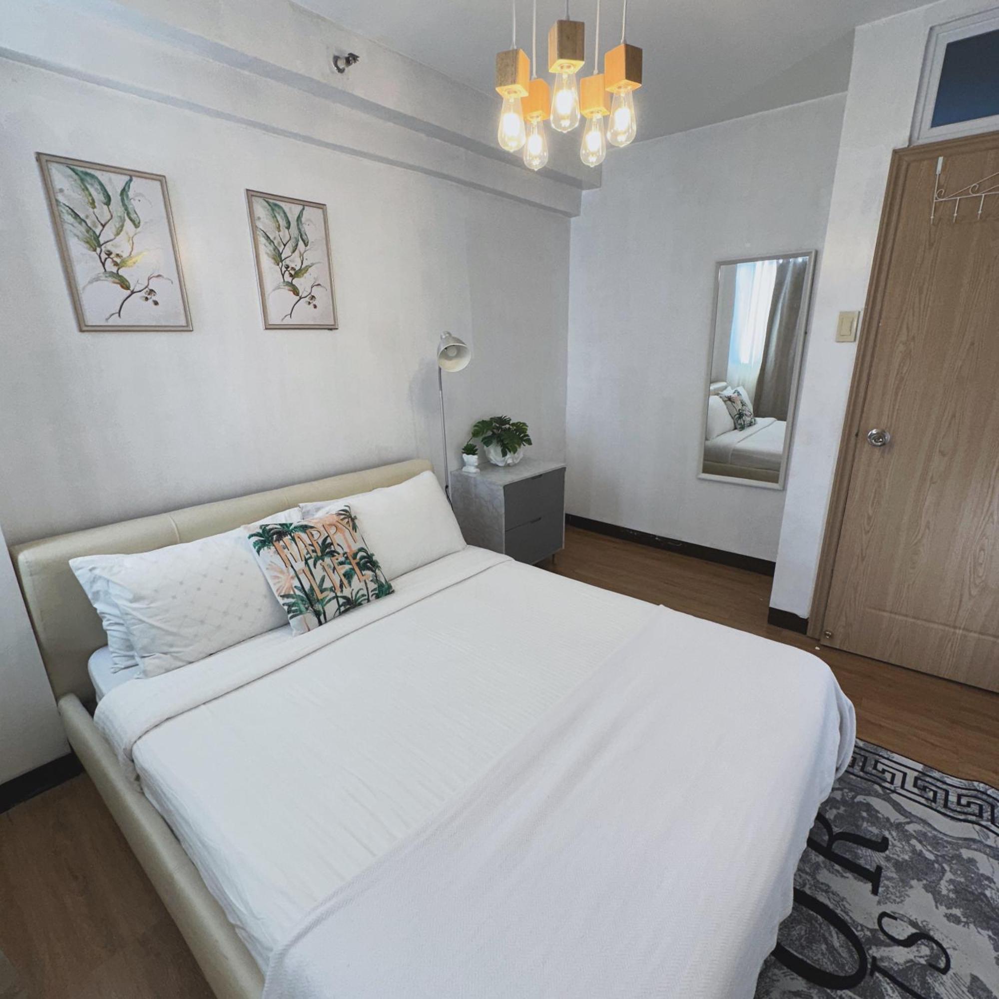 Lancris Residences 2 Bedroom Entire Apartment Near Airport With Pool Paranaque City Zewnętrze zdjęcie