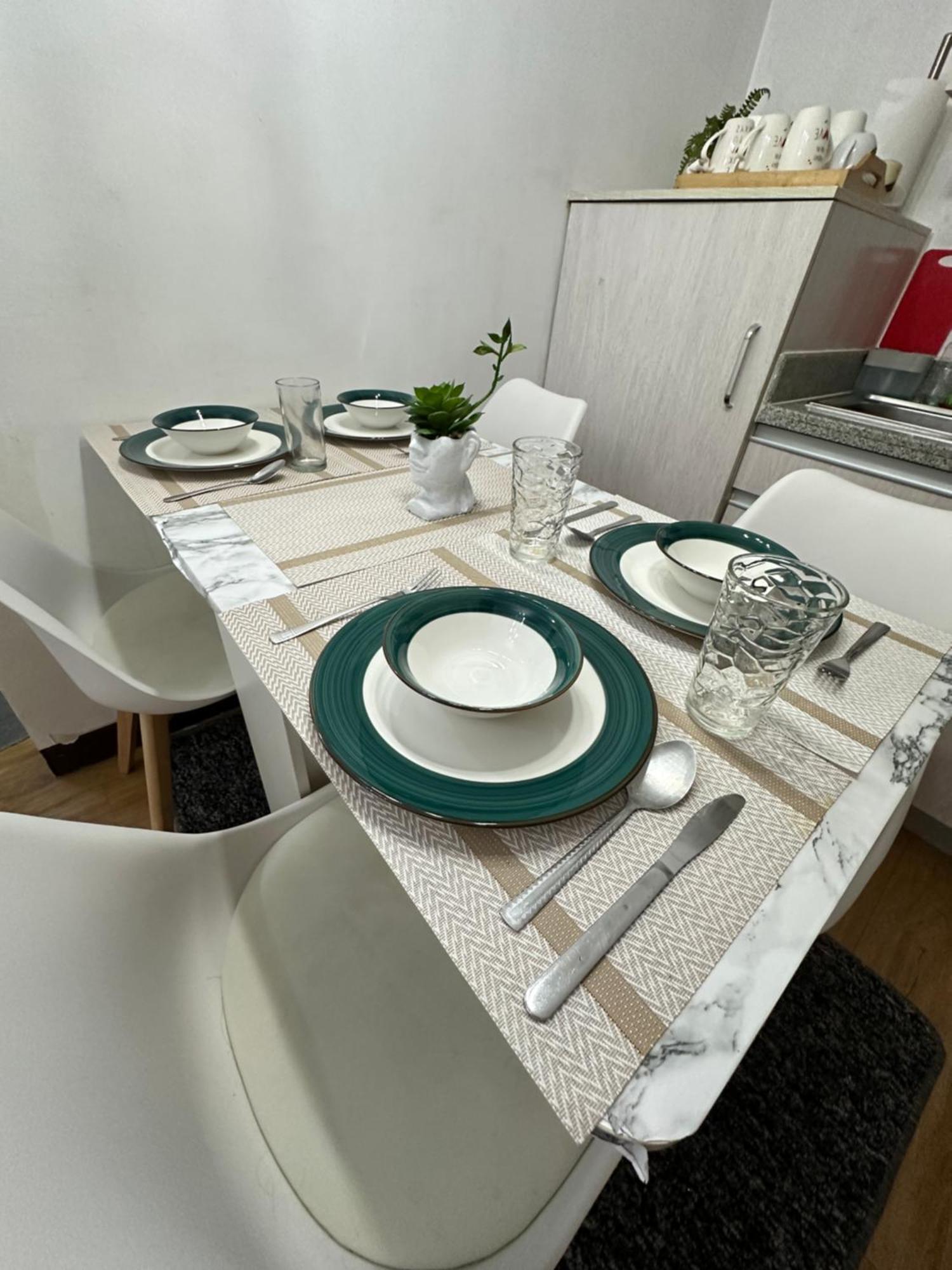 Lancris Residences 2 Bedroom Entire Apartment Near Airport With Pool Paranaque City Zewnętrze zdjęcie